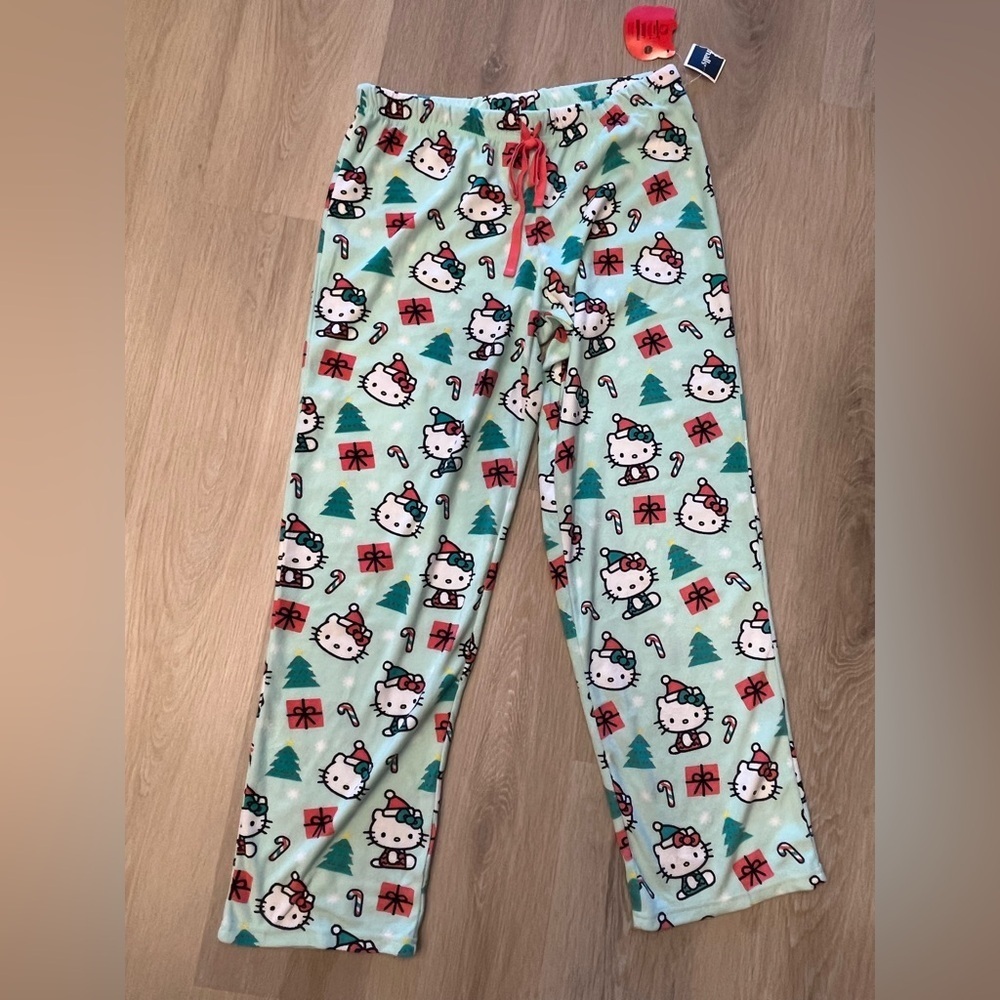 Hello Kitty Christmas Pajama Pants NWT medium